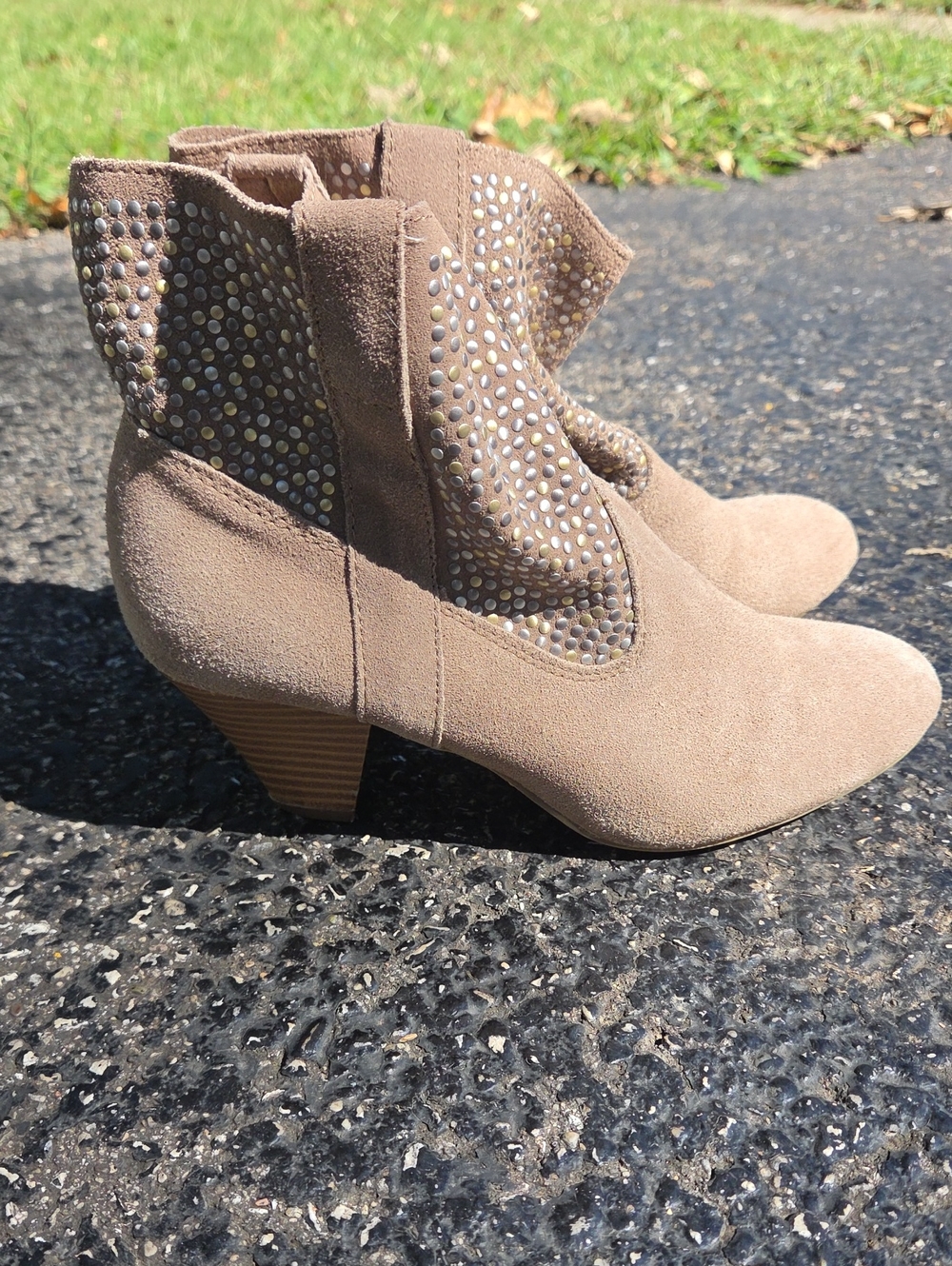 American Eagle Outfitters Taupe Suede Studded Ankle Booties